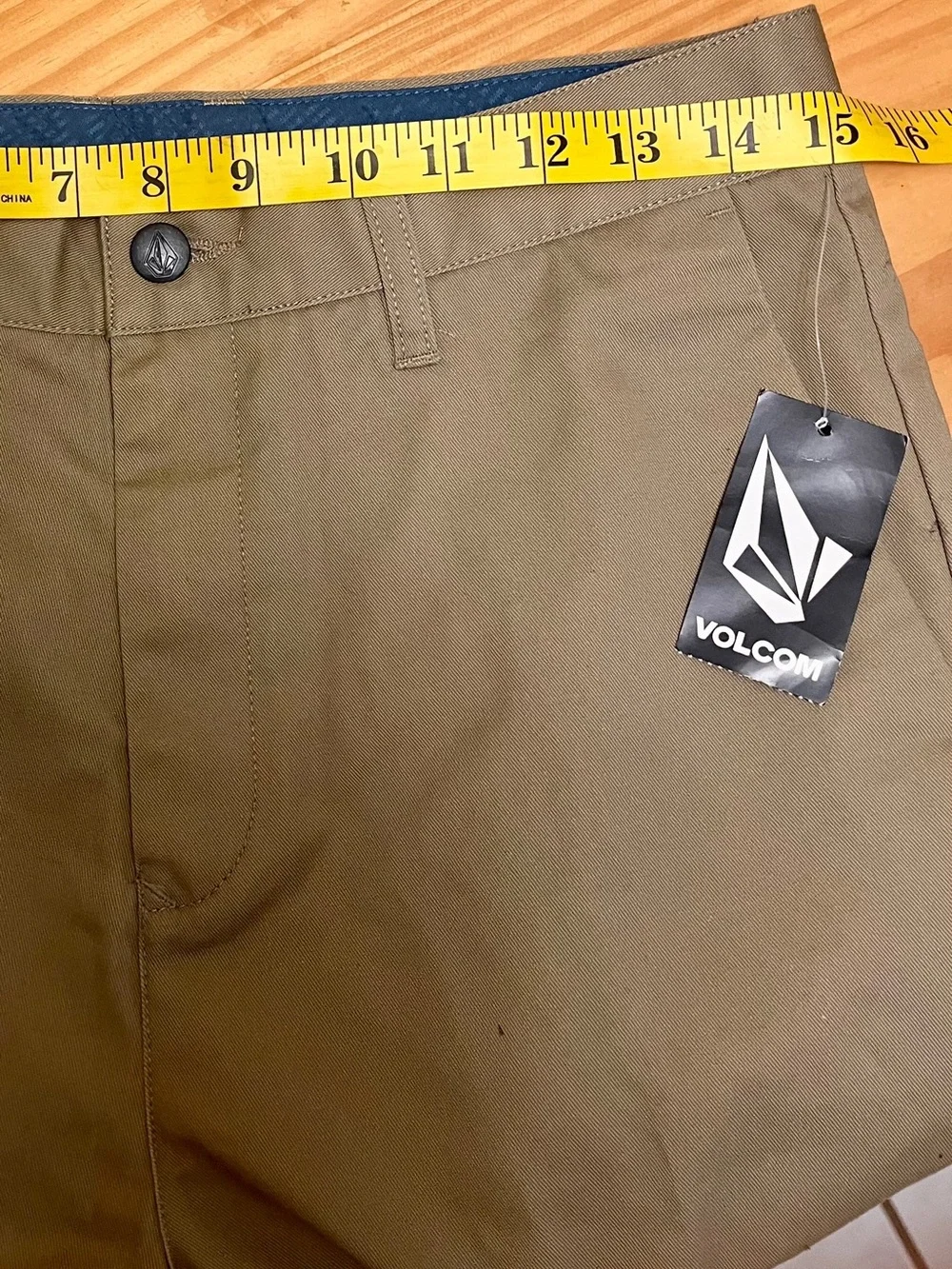 Volcom Youth Khaki Shorts New with tags Size 30